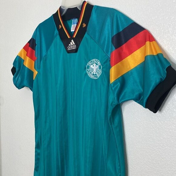 ADIDAS Vintage Football Jersey Size M - Picture 2 of 6